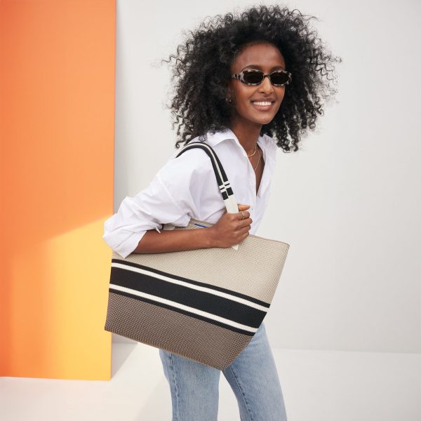 The Lightweight Tote - Jetset Black - Image 3